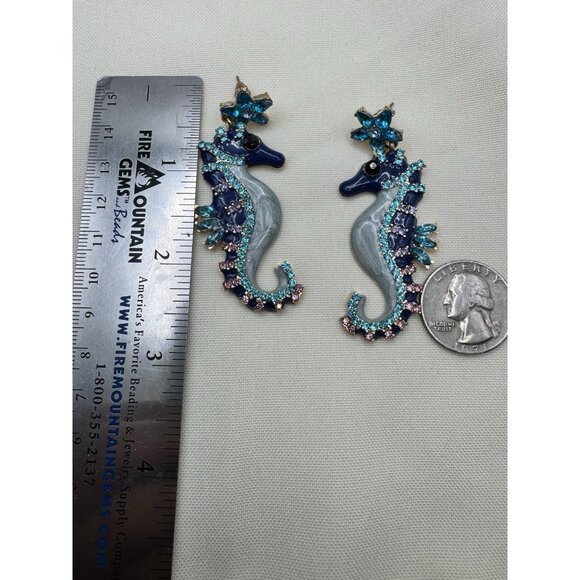 BETSEY JOHNSON BEAUTIFUL BLUE & PINK RHINESTONE SEAHORSE DROP DANGLE EARRINGS - Picture 5 of 6